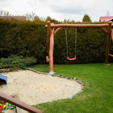 Nad Jeziorem-wodnik Nyaraló