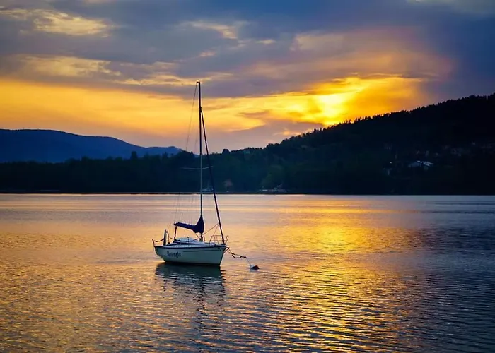 Nad Jeziorem-wodnik Zarzecze (Silesia)