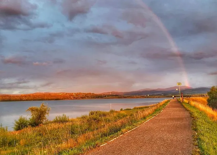Dom wakacyjny Nad Jeziorem-wodnik Zarzecze (Silesia)